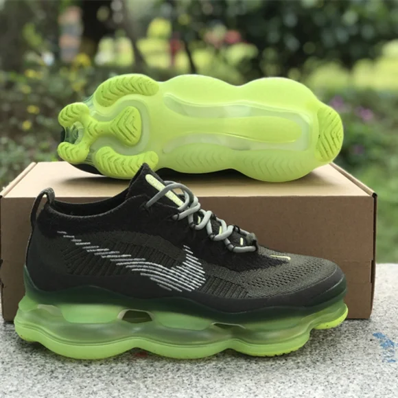 Nike Air Max Scorpion Flyknit - Picture 7 of 9